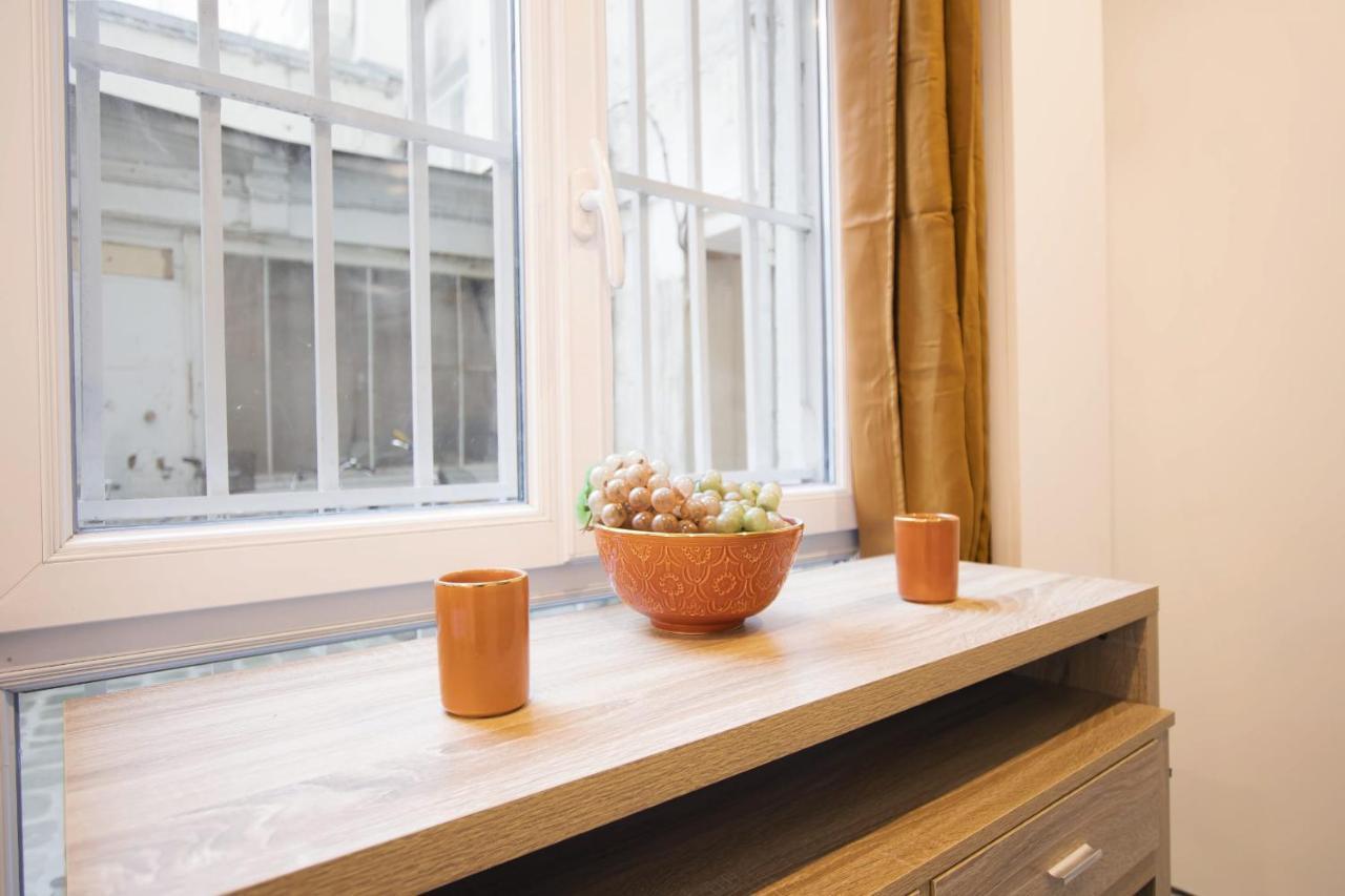 Apartmán Guestready - Studio With Jacuzzi In The 10 Th Paříž Exteriér fotografie
